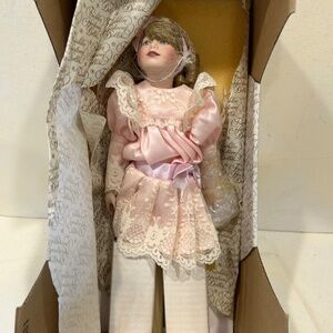 Vintage Franklin Heirloom Porcelain Doll in Box - Gibson Girl
